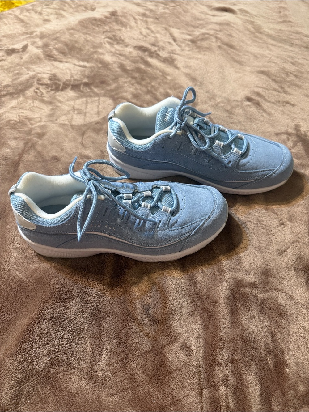 Easy Spirit Women’s Romy Light Blue Lace-Up Sneakers 8.5 W Ladies